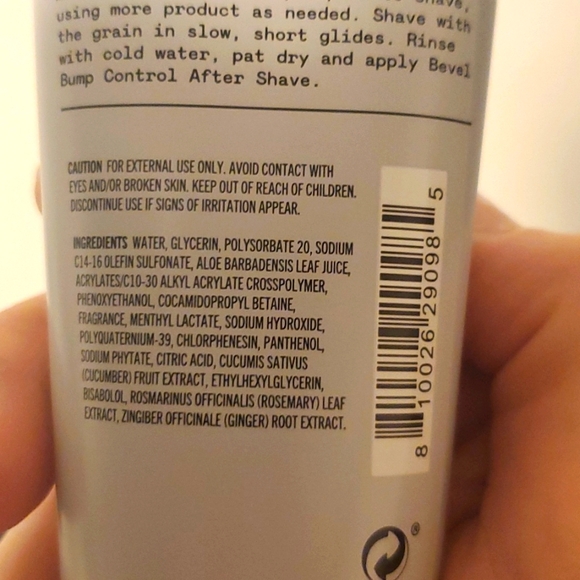 Brand new Bevel Clear Shave Gel - Picture 3 of 4